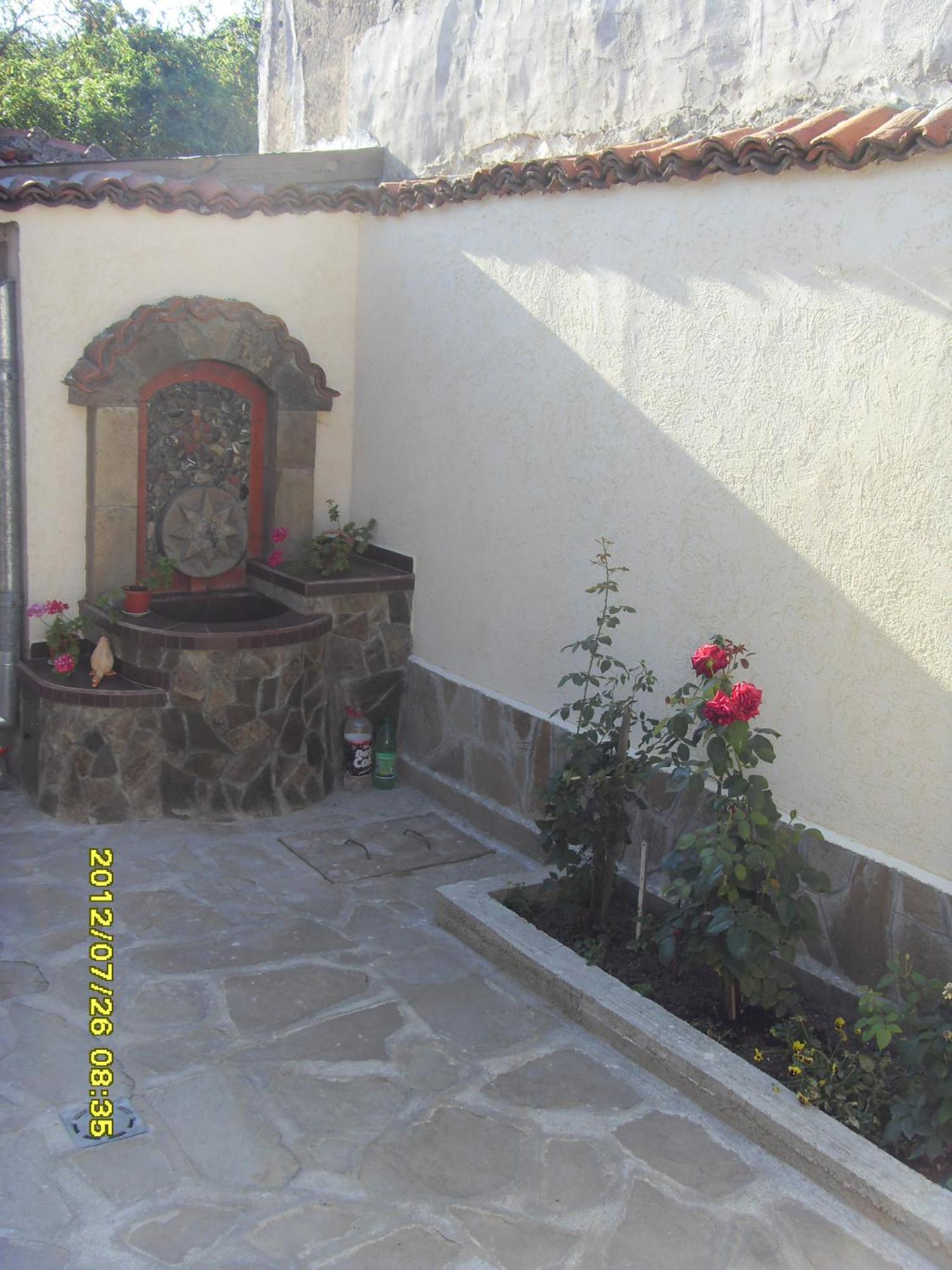 Guest House Vodolei Котел Екстер'єр фото