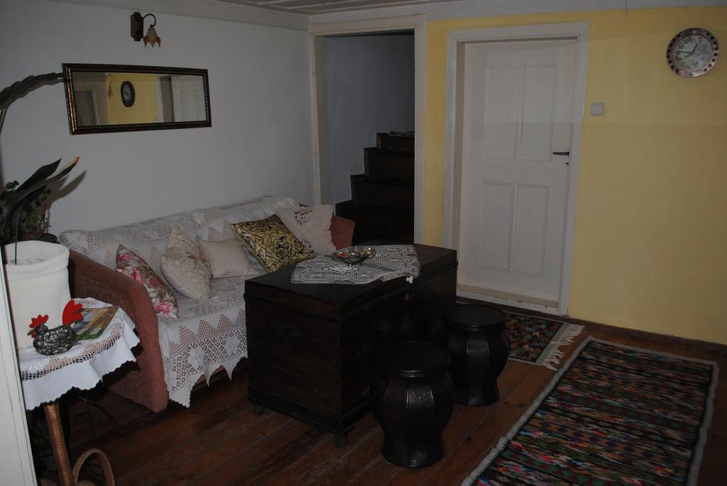 Guest House Vodolei Котел Екстер'єр фото